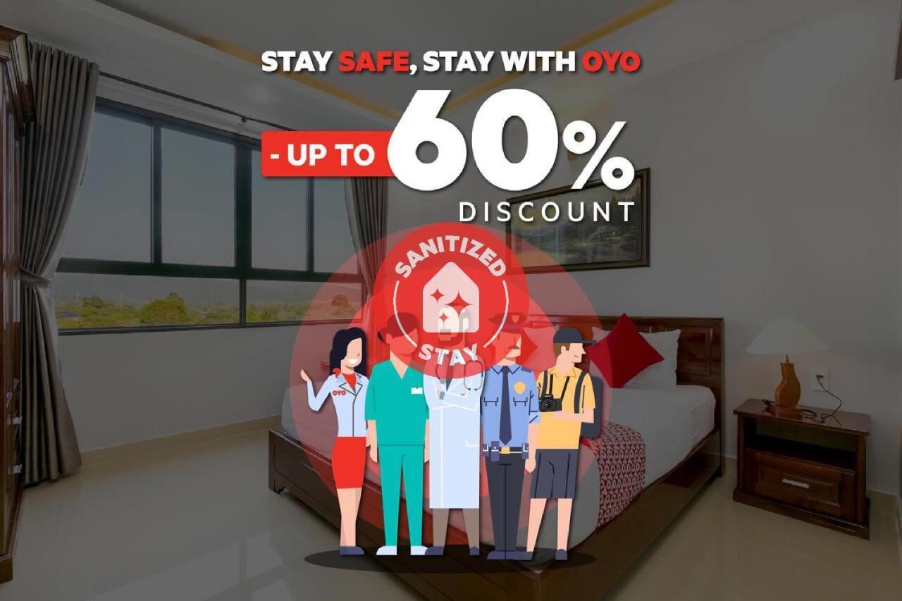 Oyo 1557 Bungas Guest House Medan Buitenkant foto